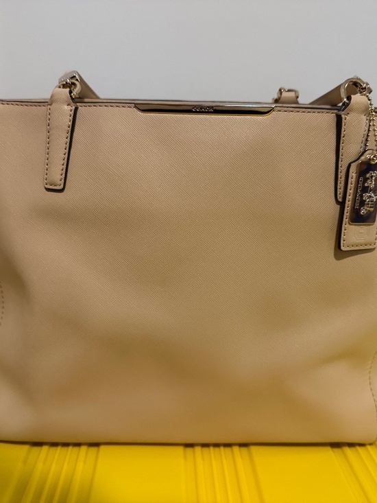 Coach Handbags - Coach purse